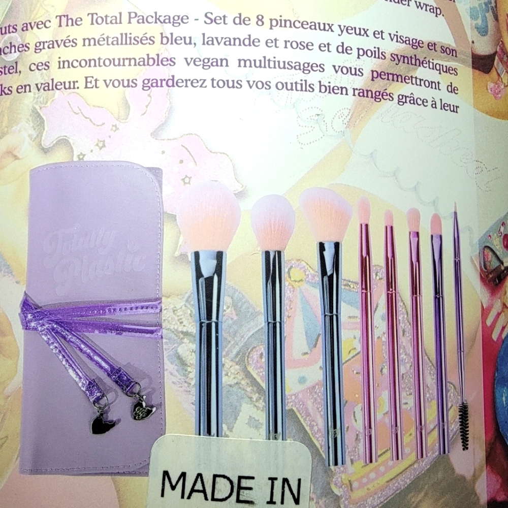 ⏬️CLEARANCE💥EXCLUSIVE LIMITED EDITION💥 BH Cosmetics Iggy Azalea Brush Roll Set - Picture 5 of 5